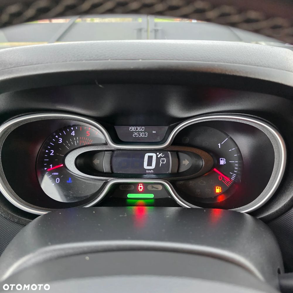 Renault Trafic 2.0 dCi EDC - 17