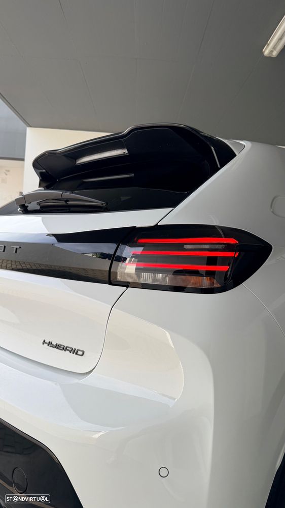 Peugeot 208 1.2 Hybrid Allure e-DCS6 - 23