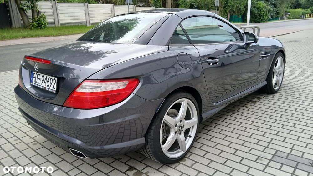 Mercedes-Benz SLK 200 (BlueEFFICIENCY) 7G-TRONIC - 14