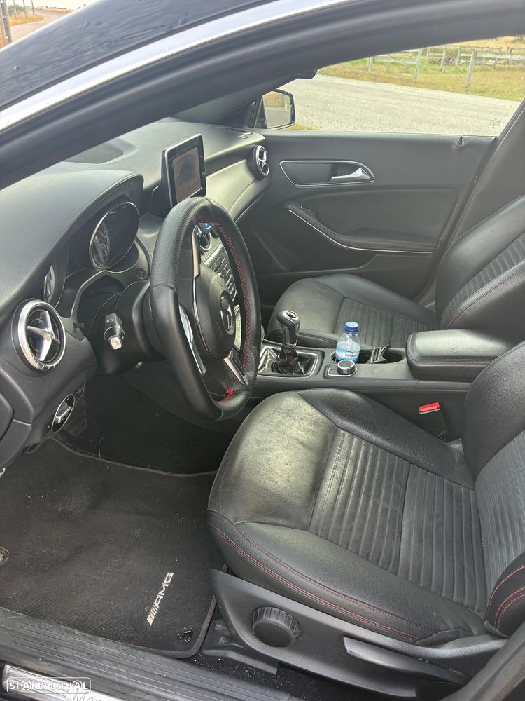 Mercedes-Benz CLA 180 d Shooting Brake AMG Line - 6