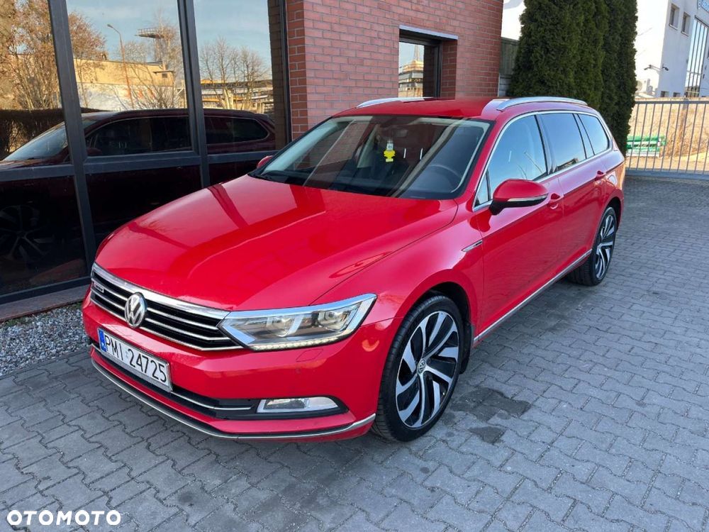 Volkswagen Passat - 1
