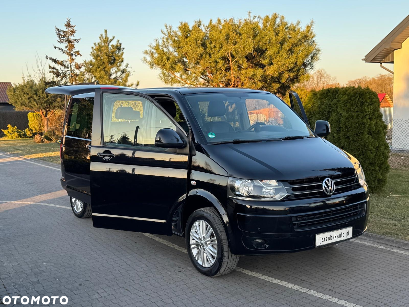 Volkswagen Caravelle - 15