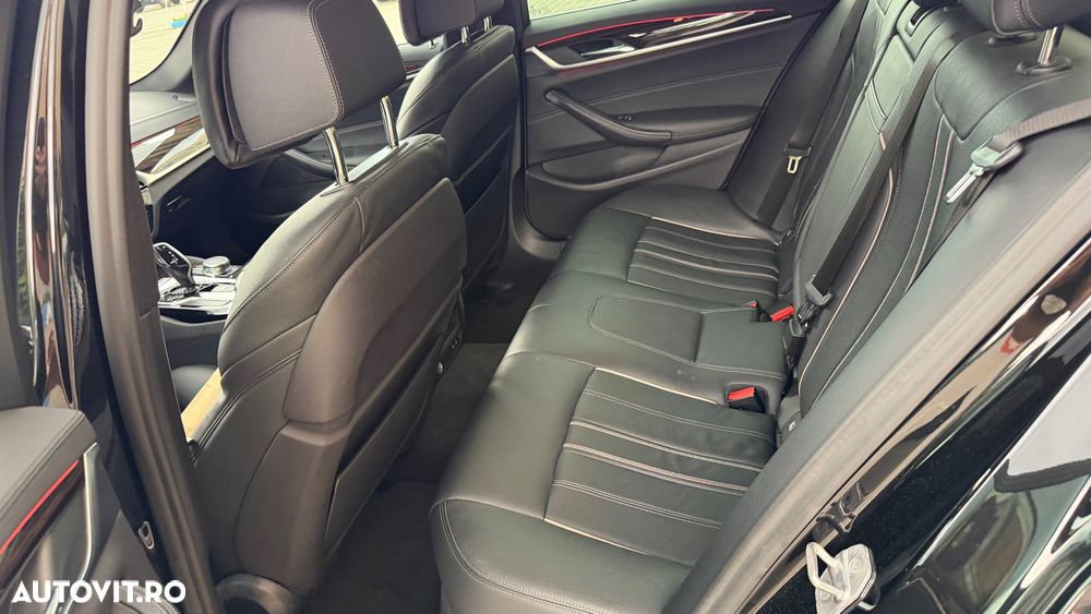 BMW Seria 5 520i AT - 12