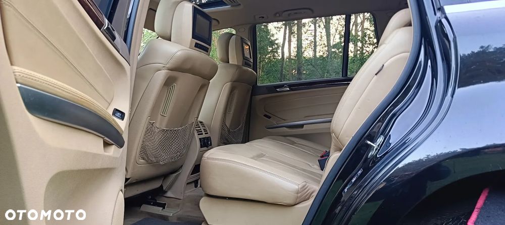 Mercedes-Benz GL 500 4Matic 7G-TRONIC - 29