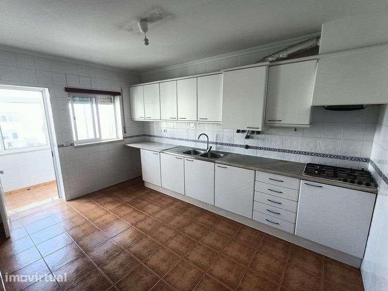 Apartamento T3 -1 andar - Grande imagem: 2/8