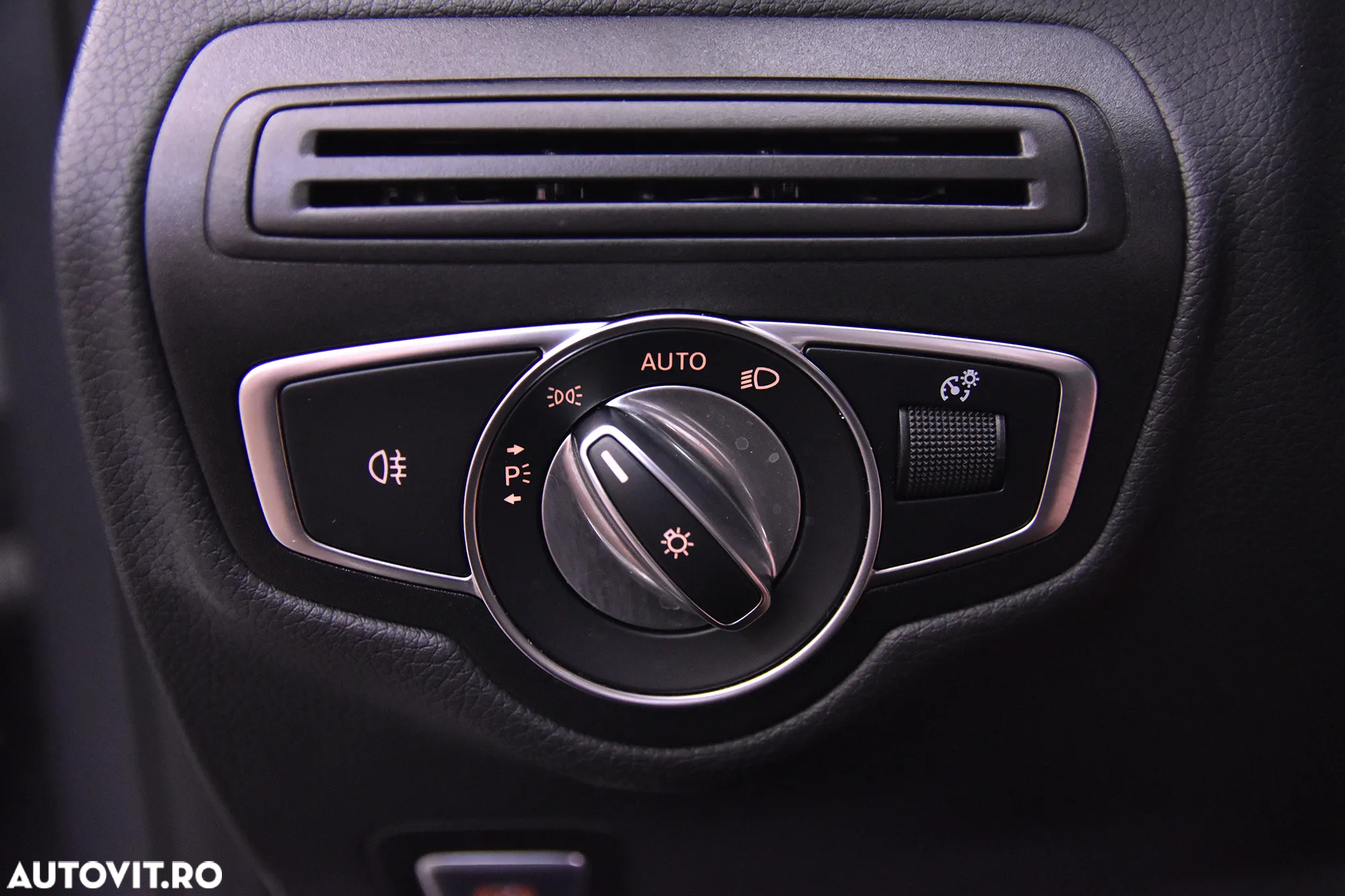 Mercedes-Benz GLC 300 e 4MATIC - 15