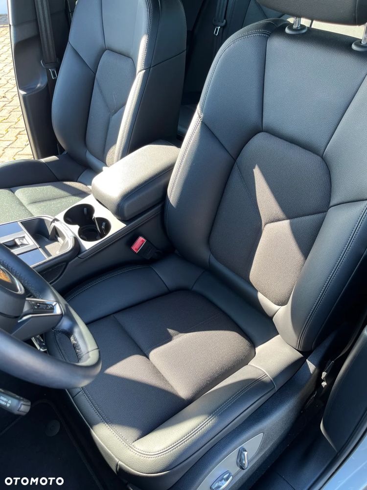 Porsche Macan Standard - 18