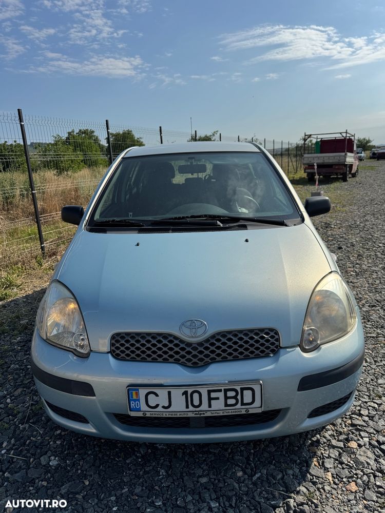 Toyota Yaris 1.0 Base AC - 2