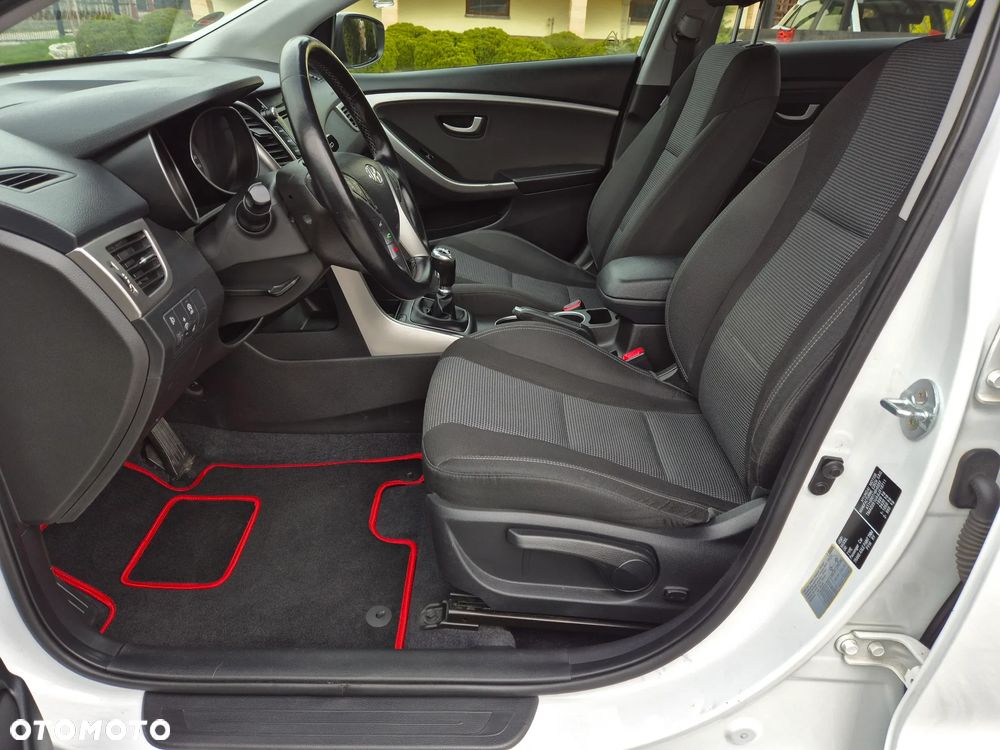 Hyundai i30 blue 1.6 CRDi Classic - 20