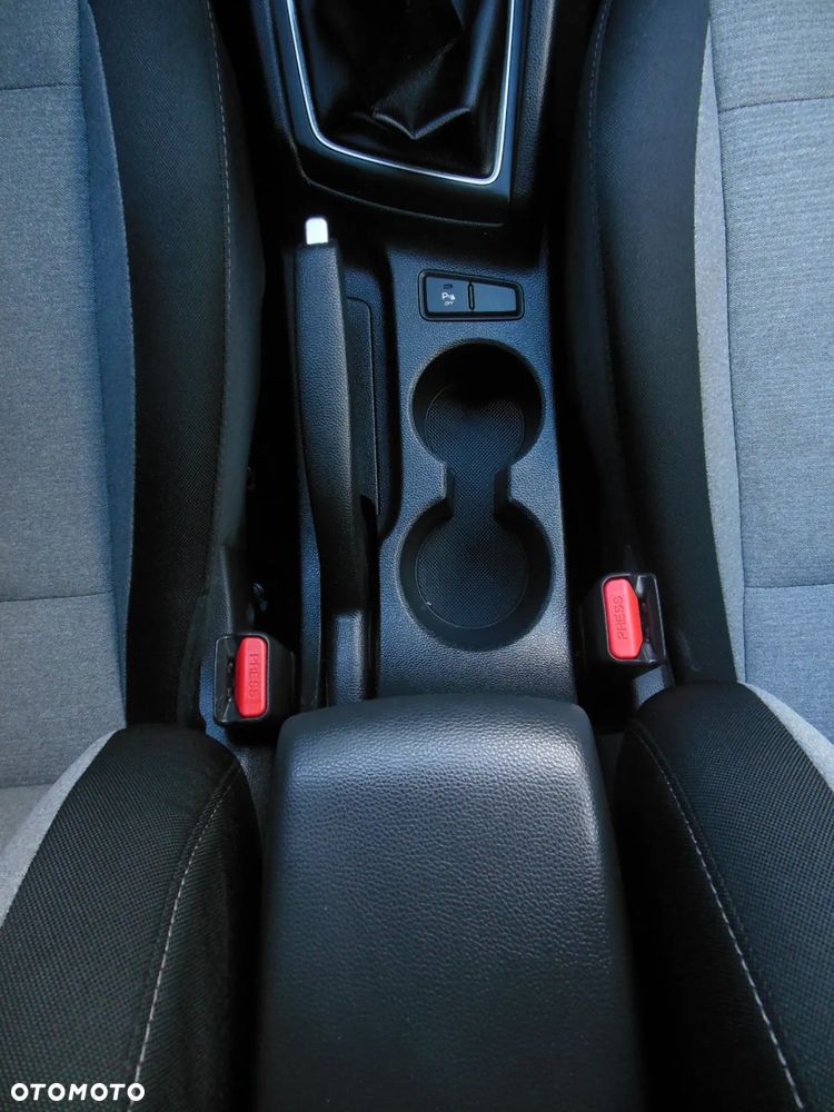 Hyundai i20 1.2 Intro Edition - 27