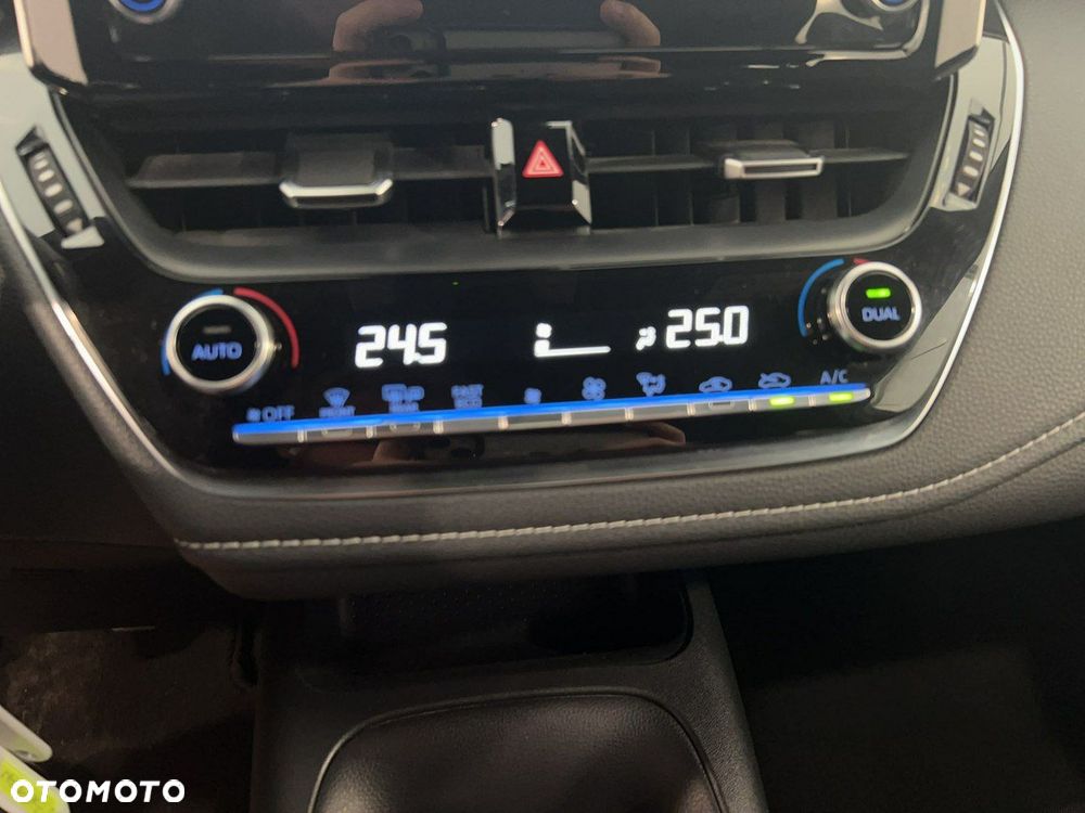 Toyota Corolla - 21