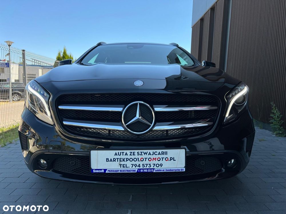 Mercedes-Benz GLA 200 d 4Matic 7G-DCT Urban - 2