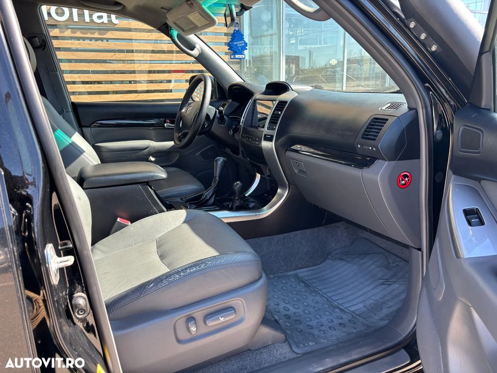 Toyota Land Cruiser 3.0l Turbo D-4D A/T AVS Luxury - 10