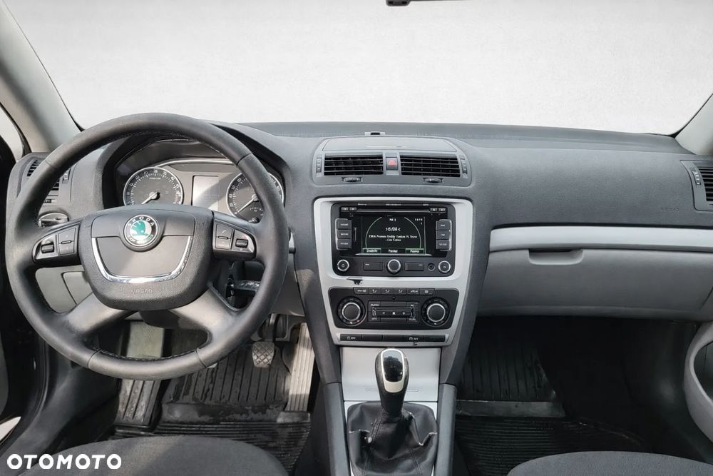 Skoda Octavia 1.6 TDI DPF FAMILY - 6