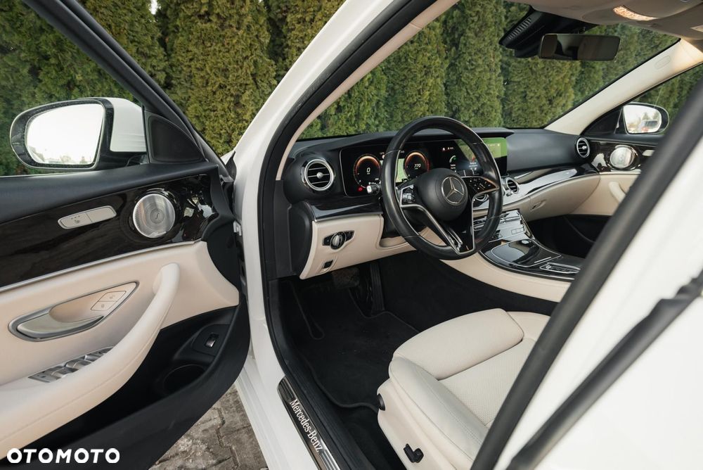 Mercedes-Benz Klasa E - 15