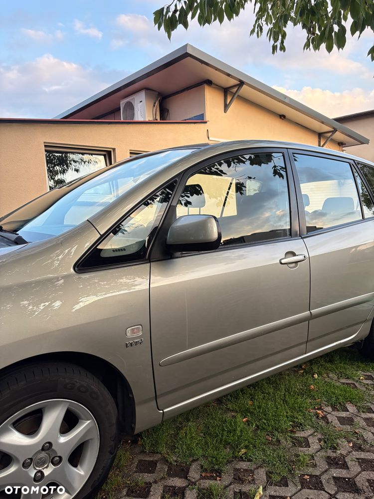 Toyota Corolla Verso 1.6 Terra - 3