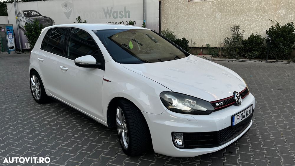Volkswagen Golf 2.0 TSI GTI DSG - 3