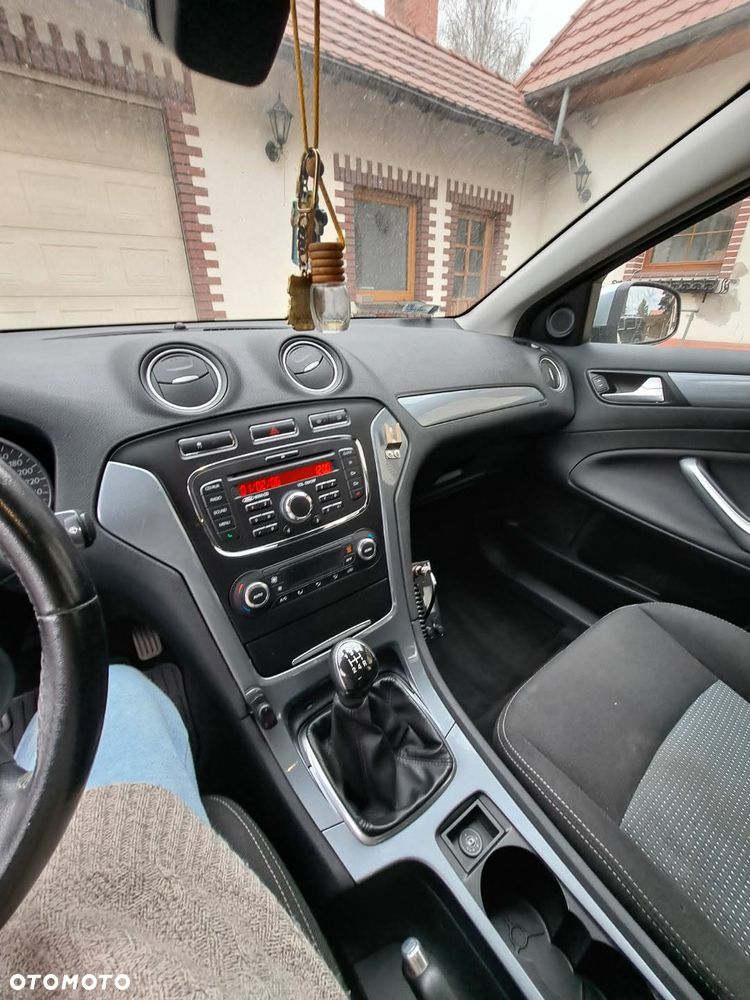 Ford Mondeo 2.0 FF Trend - 11