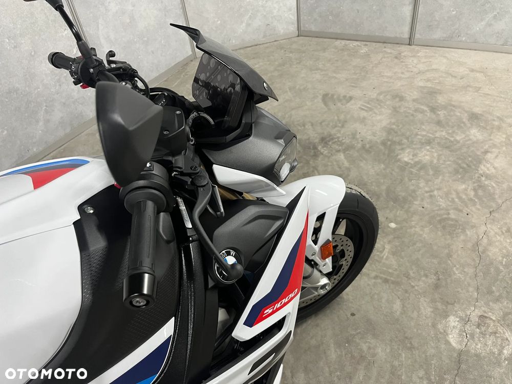 BMW S - 10