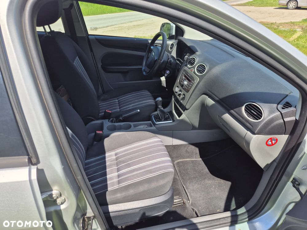 Ford Focus 1.6 Trend - 11