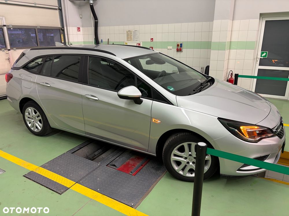 Opel Astra 1.4 Turbo Business - 22