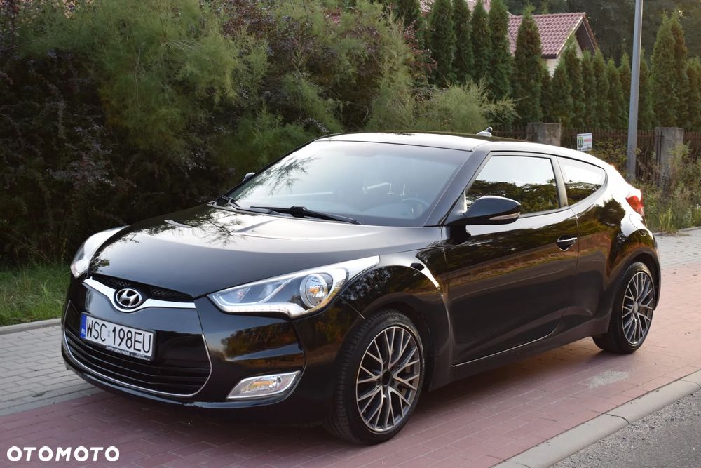 Hyundai Veloster - 2