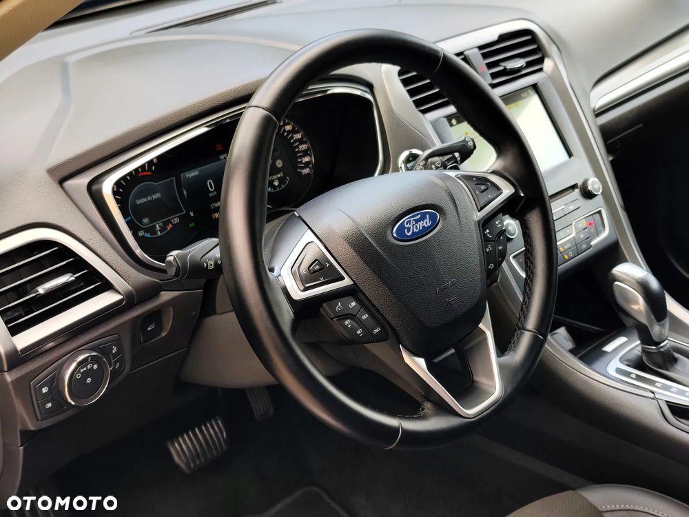 Ford Mondeo 2.0 TDCi Titanium PowerShift - 25