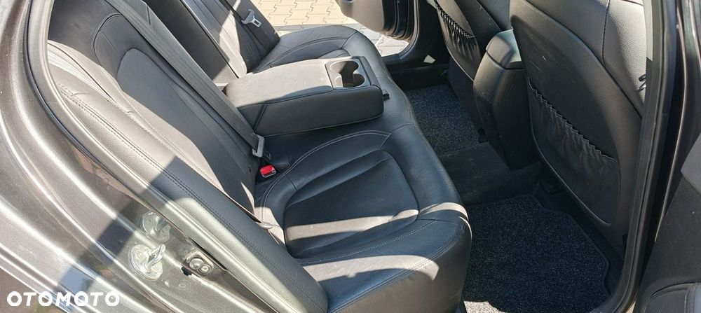 Kia Optima 1.7 CRDI EcoDynamics Edition 7 - 10