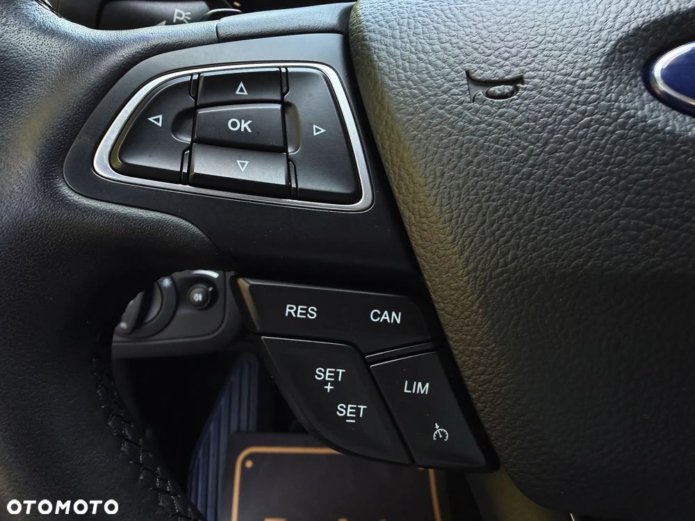 Ford Kuga 2.0 TDCi 4x4 Titanium - 25