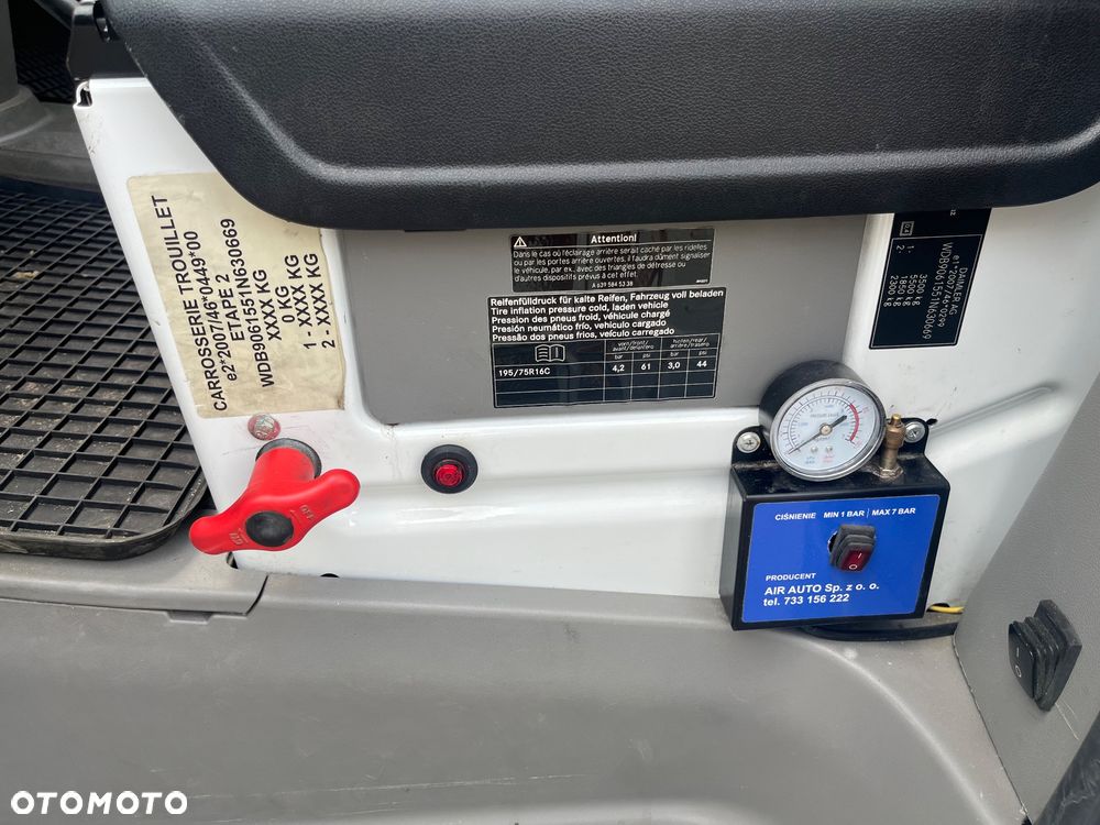 Mercedes-Benz Sprinter - 9