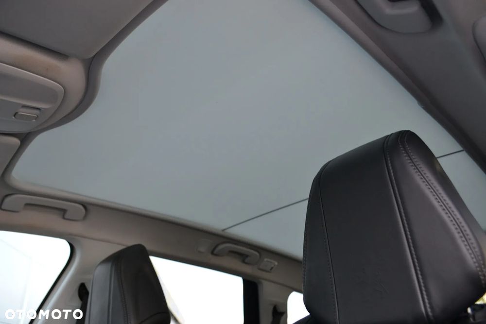 Peugeot 308 SW 1.6 e-HDi Allure S&S - 20