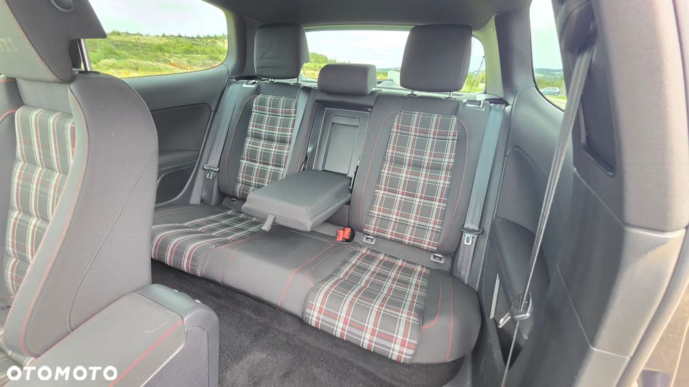 Volkswagen Golf 2.0 TSI GTI - 9