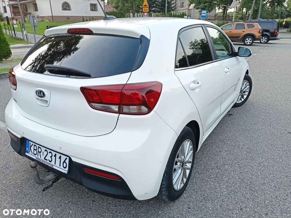 Kia Rio - 10