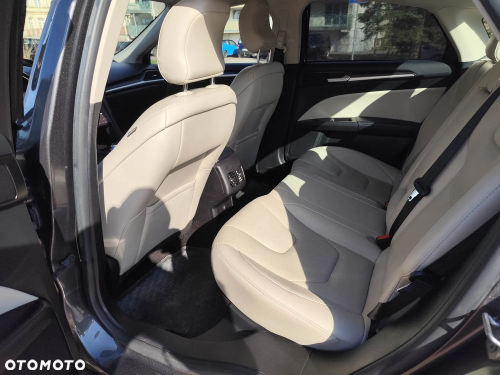 Ford Fusion 2.0 EcoBoost Titanium - 8