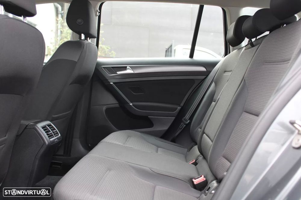 VW Golf Variant 1.6 TDi Confortline - 14