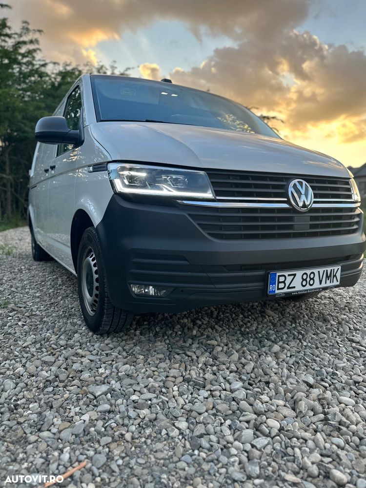 Volkswagen Transporter - 1