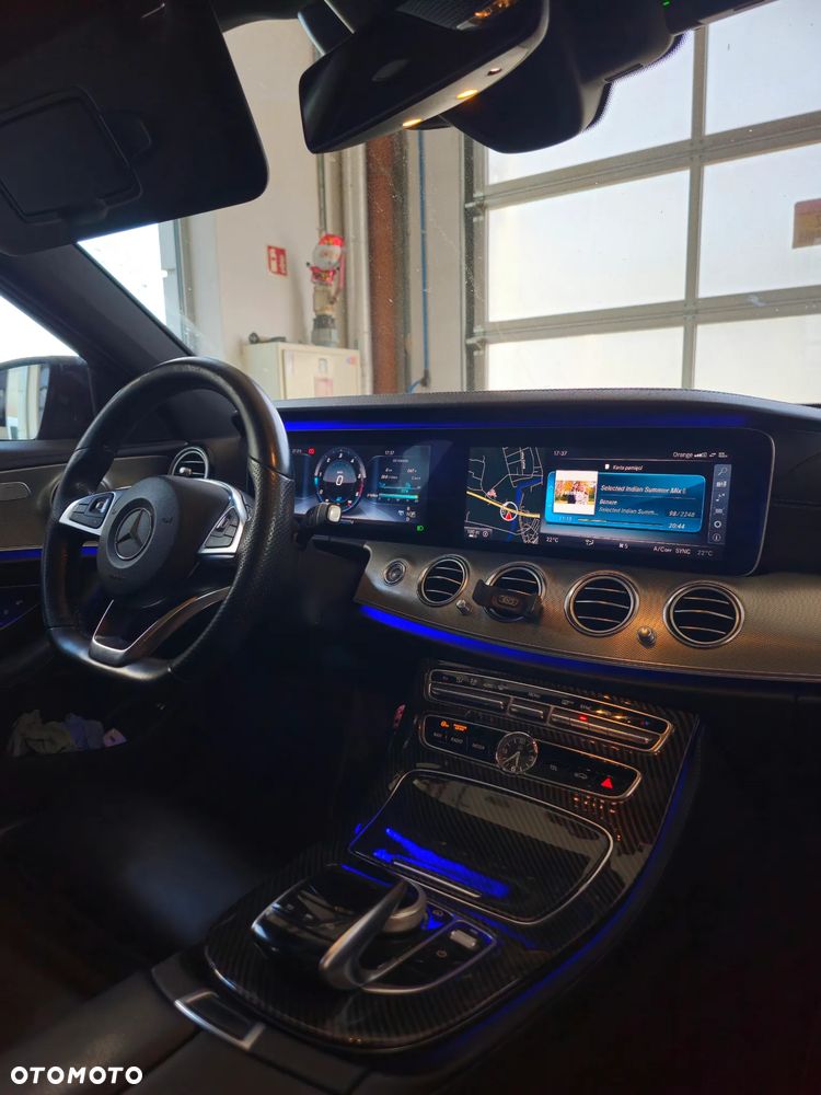 Mercedes-Benz Klasa E 220 d 9G-TRONIC - 17