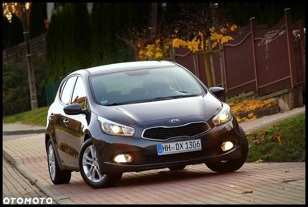 Kia Ceed 1.4 CVVT Attract - 1