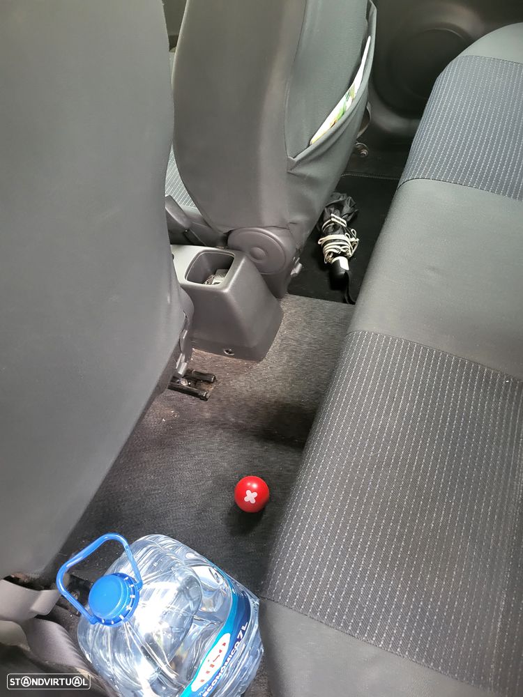 Suzuki Swift 1.3 16V GA - 14
