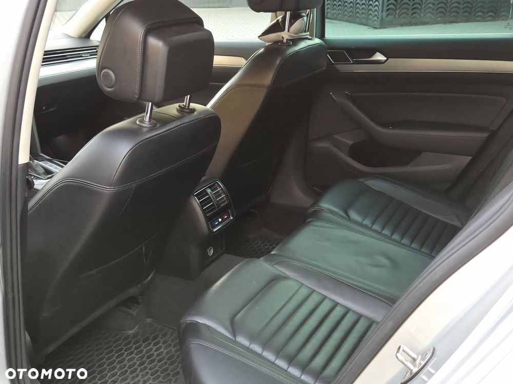 Volkswagen Passat 2.0 TDI BMT Highline DSG7 - 26