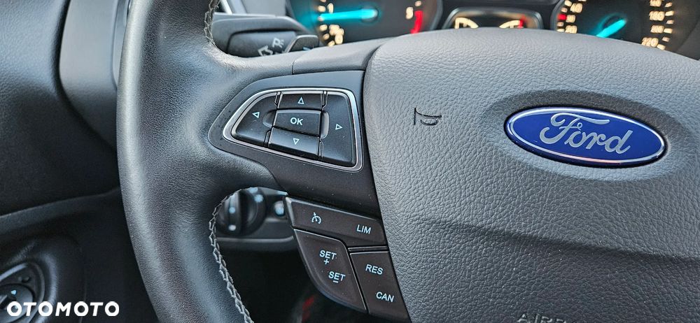 Ford Kuga 2.0 TDCi 4x4 ST-Line - 26