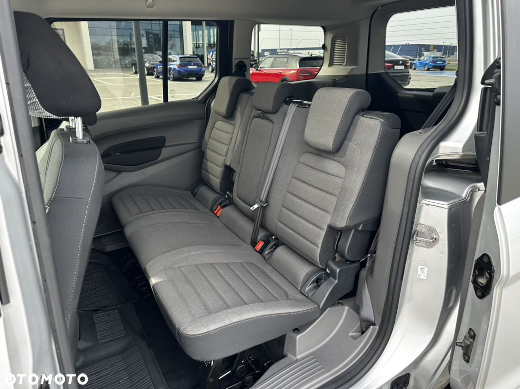 Ford Tourneo Connect Grand - 23