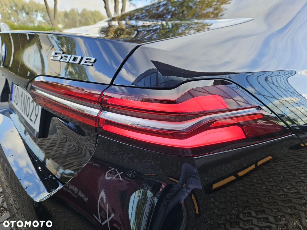 BMW Seria 5 530e PHEV - 31