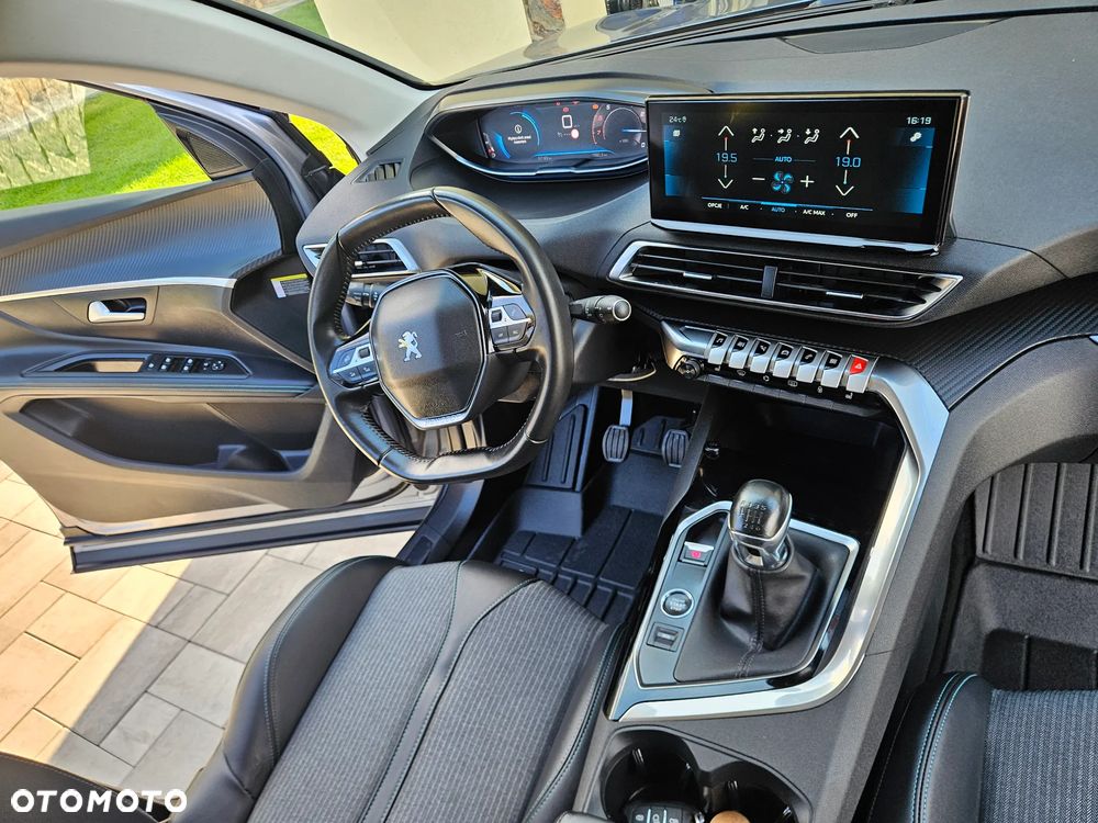 Peugeot 5008 PureTech 130 Stop & Start Roadtrip - 31