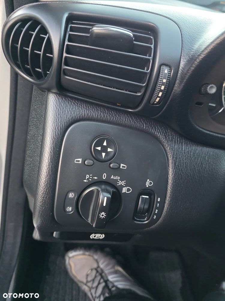 Mercedes-Benz Klasa C 200 Kompressor Automatik Classic - 39