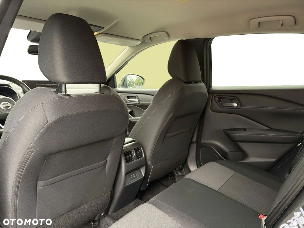 Nissan Qashqai 1.3 DIG-T mHEV N-Connecta Xtronic - 17