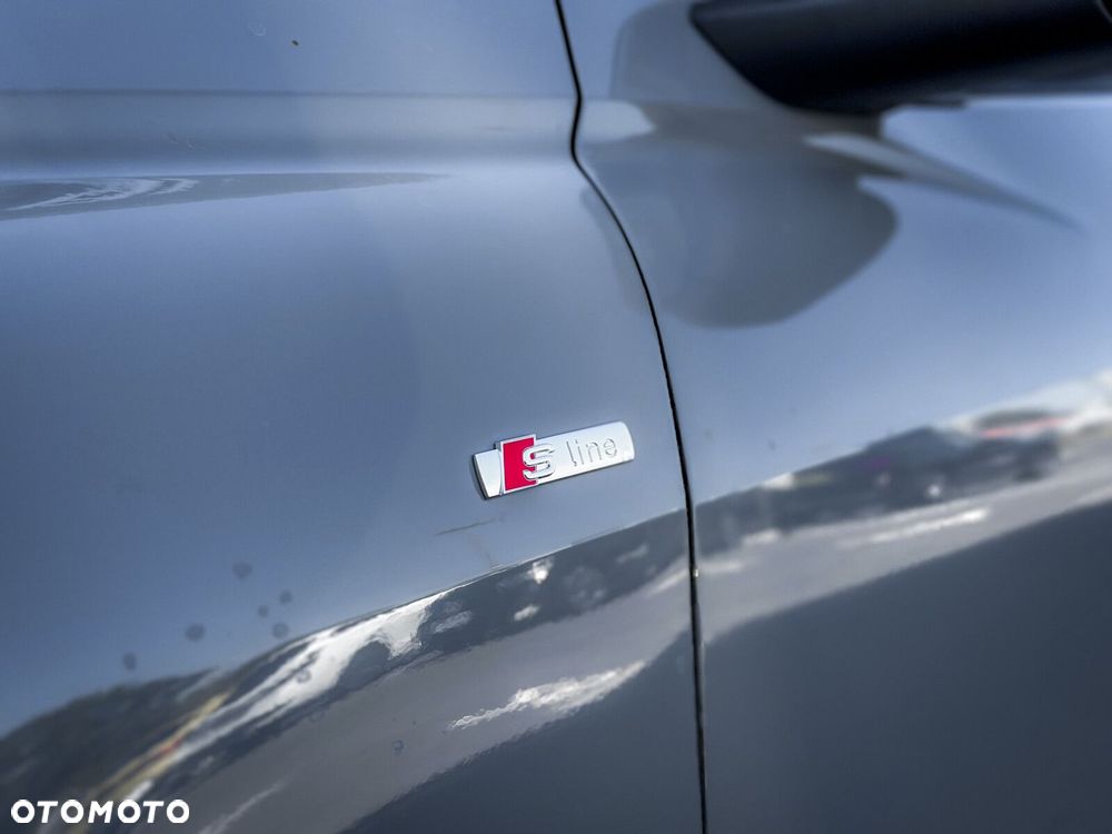 Audi Q4 e-tron - 6