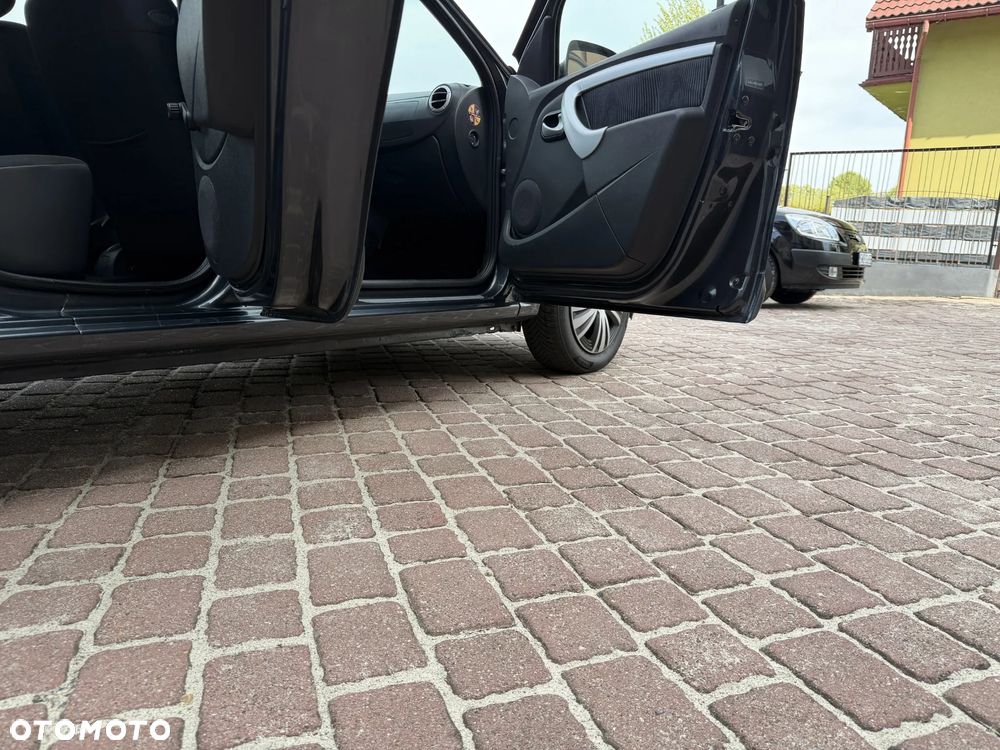 Dacia Sandero 1.4 MPI Ambiance - 12