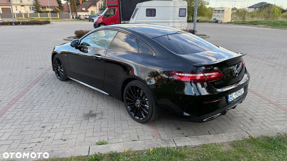 Mercedes-Benz Klasa E 400 4Matic 9G-TRONIC AMG Line - 6