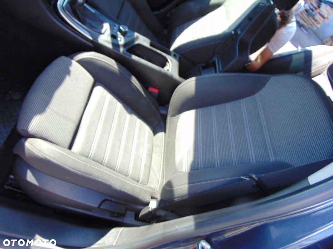 FOTEL LEWY PRZÓD MATERIAŁOWY OPEL INSIGNIA A HB - 2